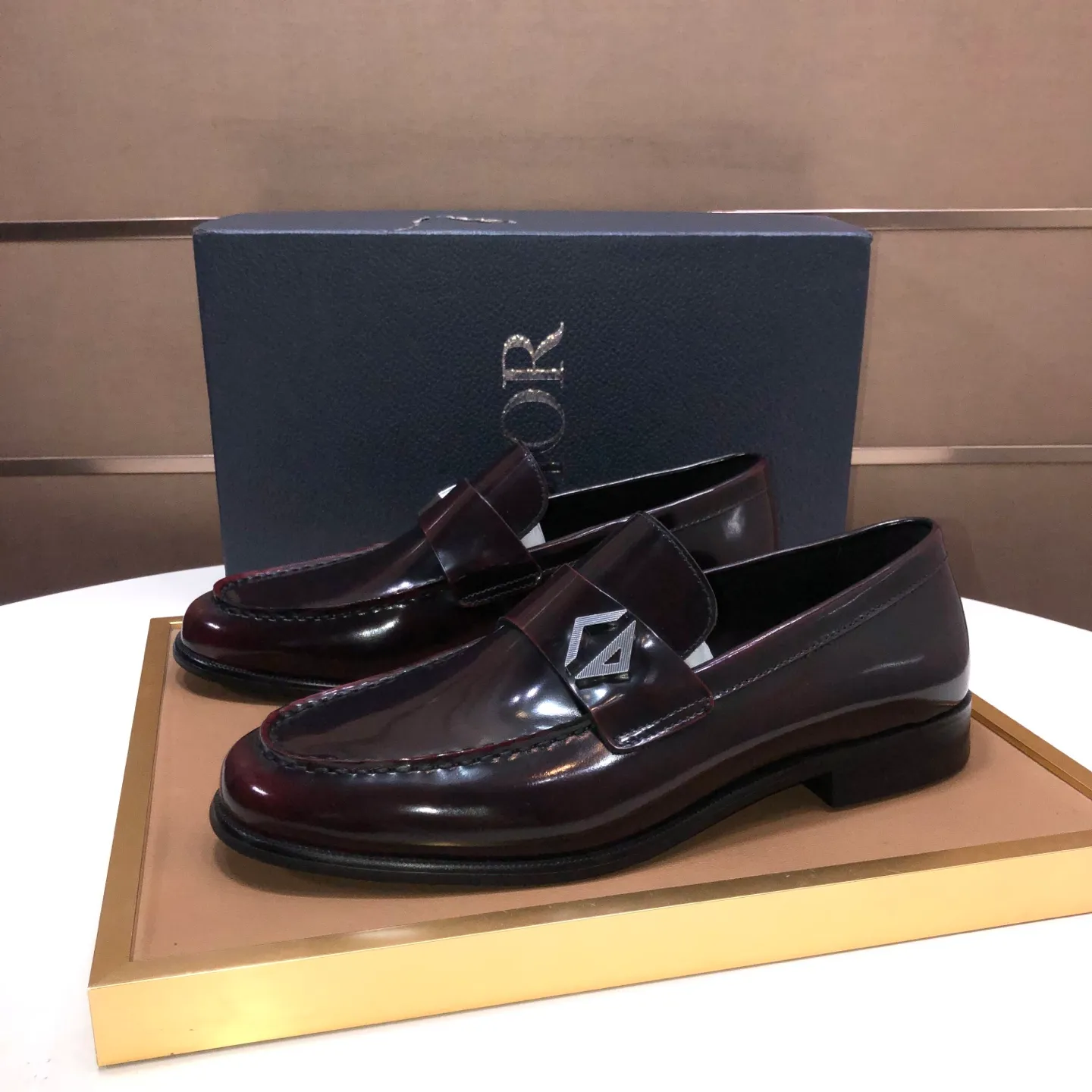 Men's shoes 💰580💰[Dior] (water-dyed cowhide lining) Dior original 1:1 high-quality factory, imported original materials, imported raw cowhide, water-dyed cowhide lining, original TPU outsole, code number: 39-44 (45 customized)